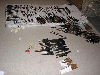 I'll bet that you don't collect "kitchen knives"....I DO! Check mine!-all-farberware-foreground.jpg