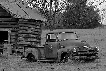 Old Trucks-rural-american-rusty-truck.jpg