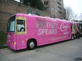 Sarah Palin launches bus tour-britney1.jpg